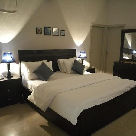 Pyramid International Guest House อิสลามาบัด ภายนอก รูปภาพ