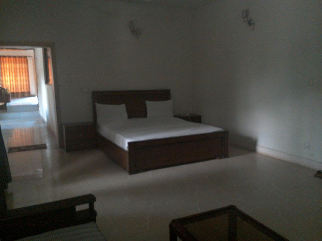 Pyramid International Guest House อิสลามาบัด ภายนอก รูปภาพ