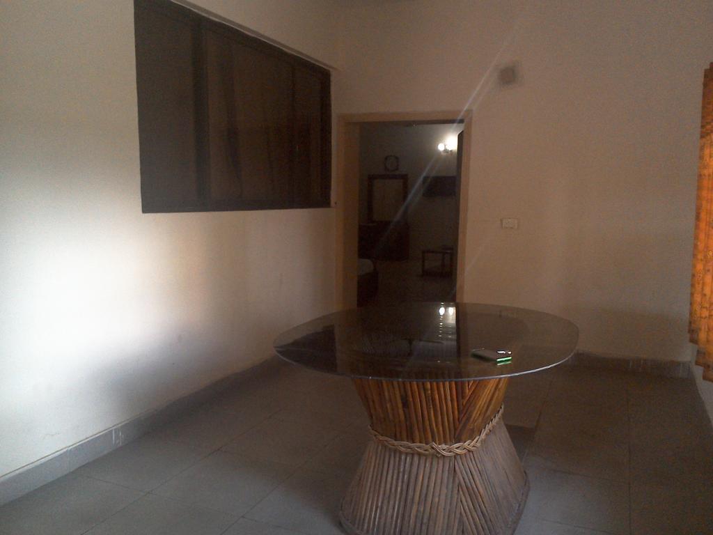 Pyramid International Guest House อิสลามาบัด ภายนอก รูปภาพ