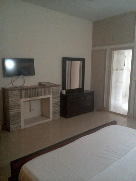 Pyramid International Guest House อิสลามาบัด ภายนอก รูปภาพ