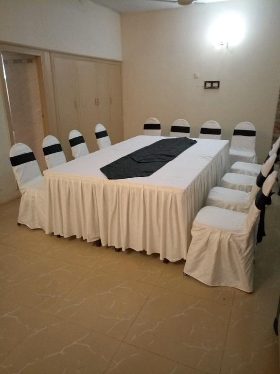 Pyramid International Guest House อิสลามาบัด ภายนอก รูปภาพ
