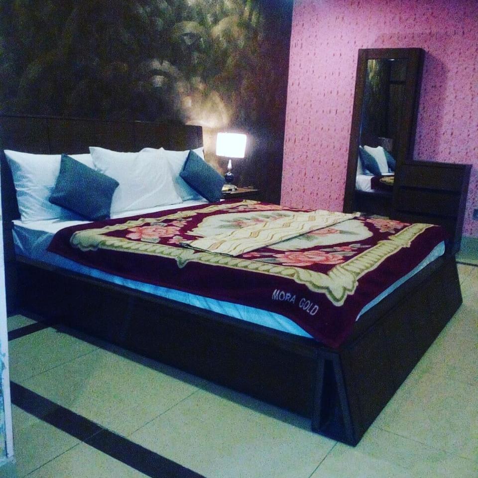 Pyramid International Guest House อิสลามาบัด ภายนอก รูปภาพ